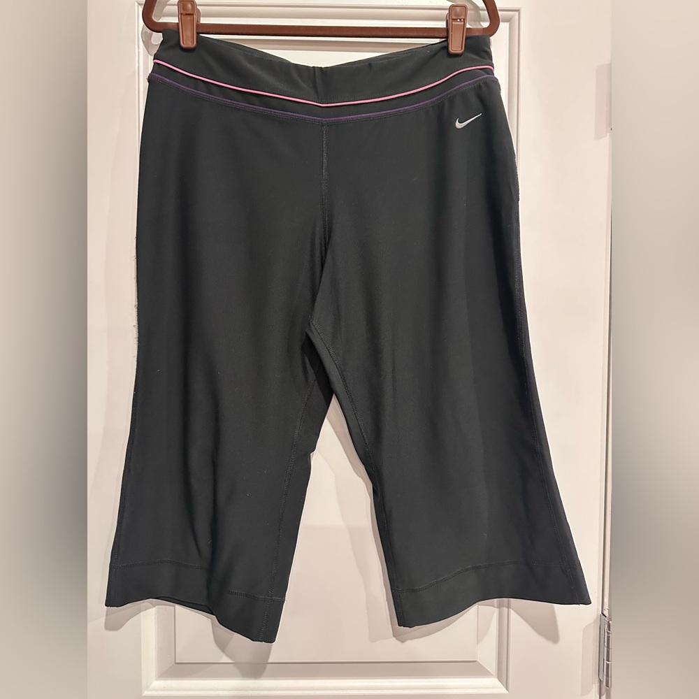 Nike Women’s Capri Leggings